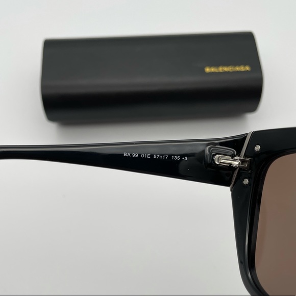 Balenciaga - Picture 9 of 12